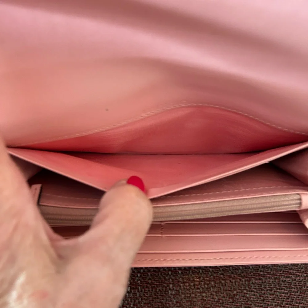 Gucci GG Pink Marmont Wallet w/Chain - Picture 11 of 16